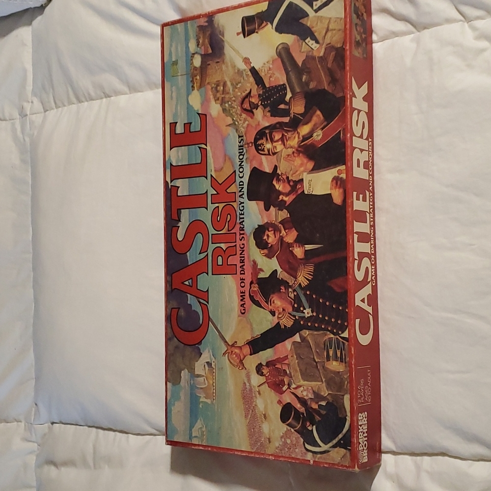 CASTLE RISK Vintage Board Game of world domination